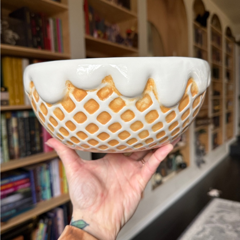 NWT White and Orange waffle cone Ceramic serving Bowl - Picture 2 of 4